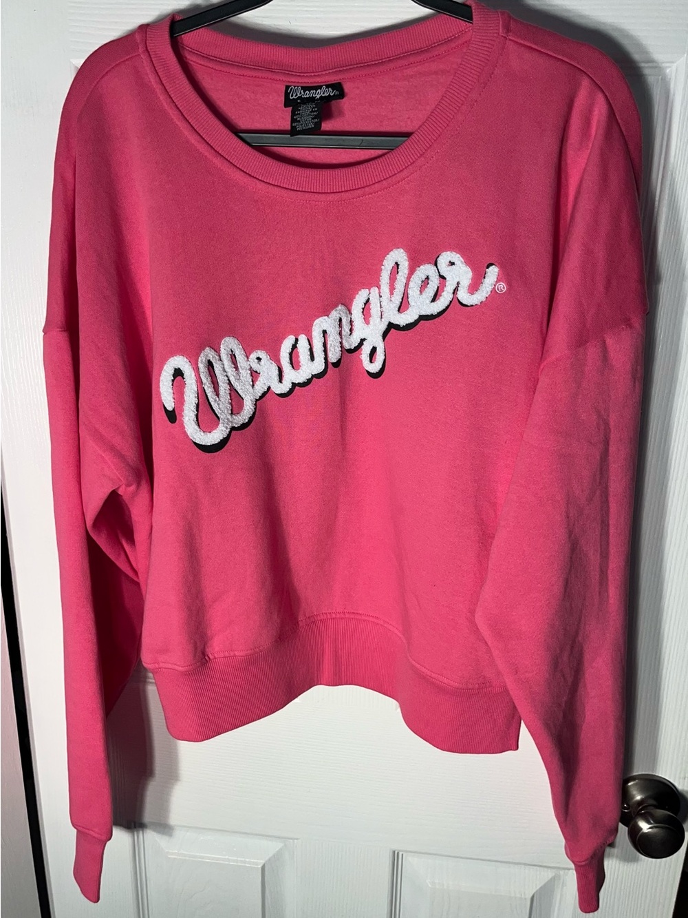 Wrangler Sweatshirt Women’s XL Pink Retro Chenille Script Logo Cropped Like New